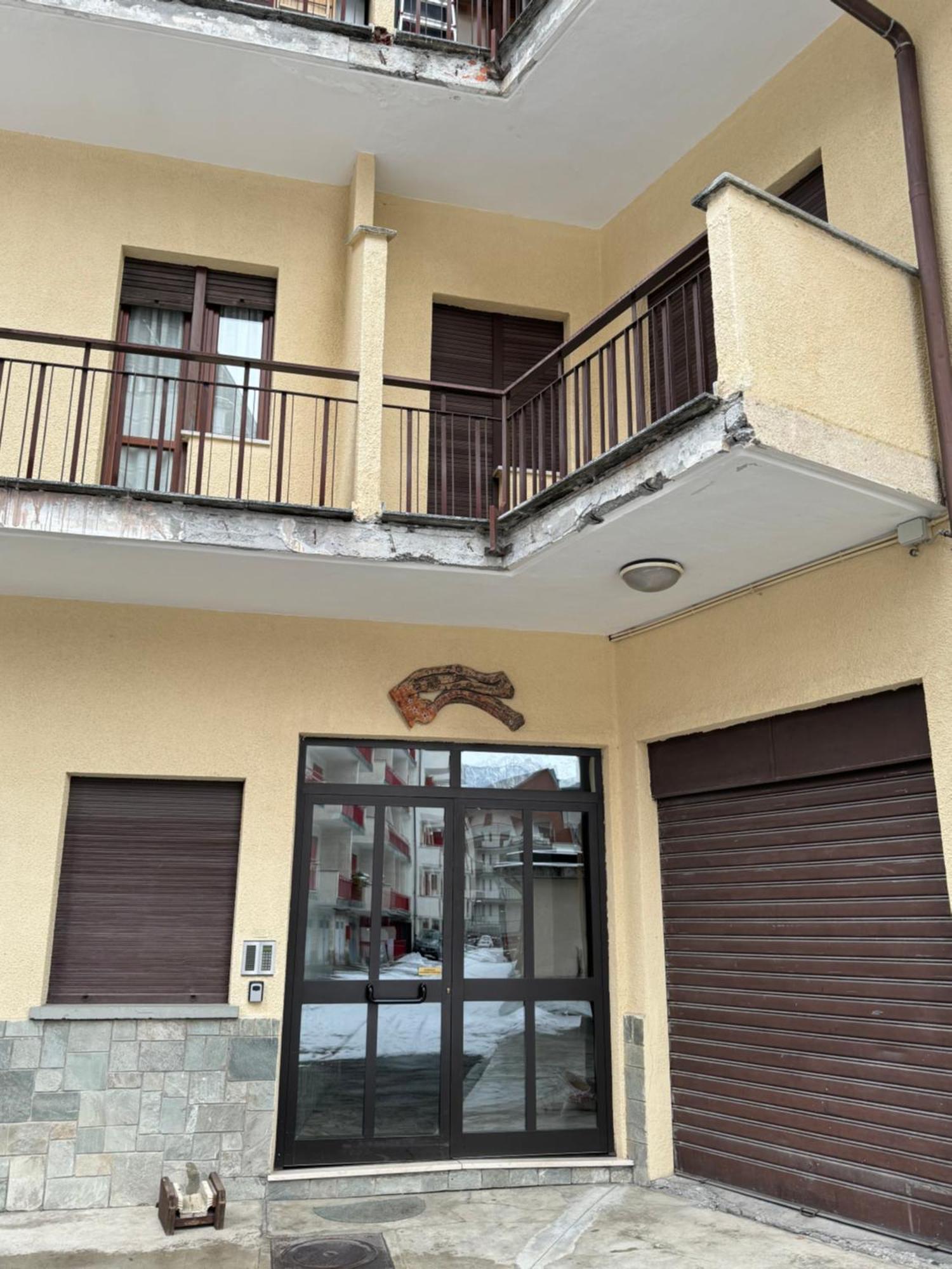 Gina'S Home - Appartamento Nel Cuore Di باردونيكيا المظهر الخارجي الصورة
