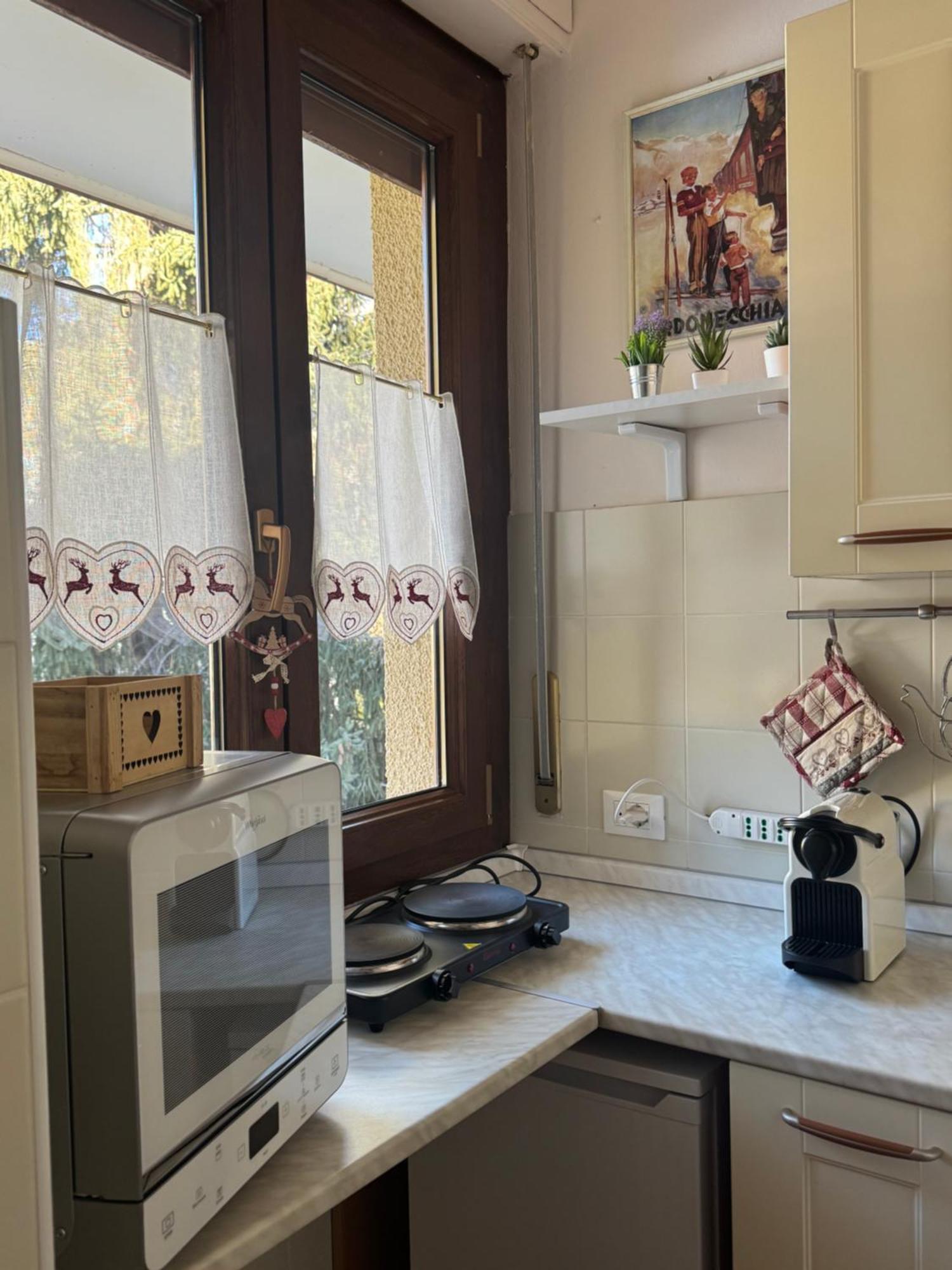 Gina'S Home - Appartamento Nel Cuore Di باردونيكيا المظهر الخارجي الصورة